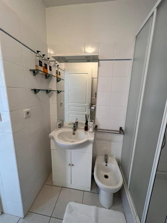 Charmant Studio A Menton Luaran gambar