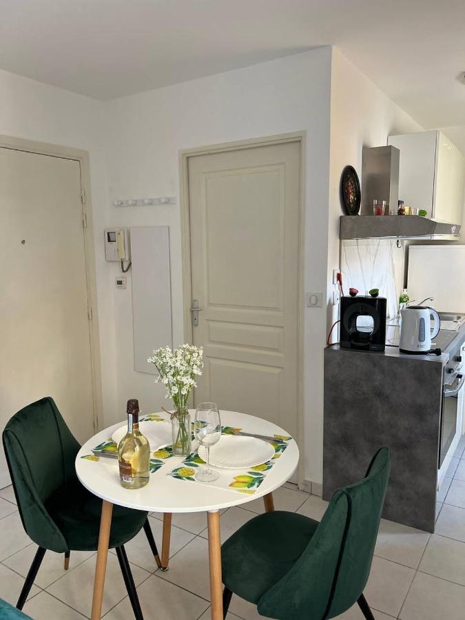 Charmant Studio A Menton Luaran gambar